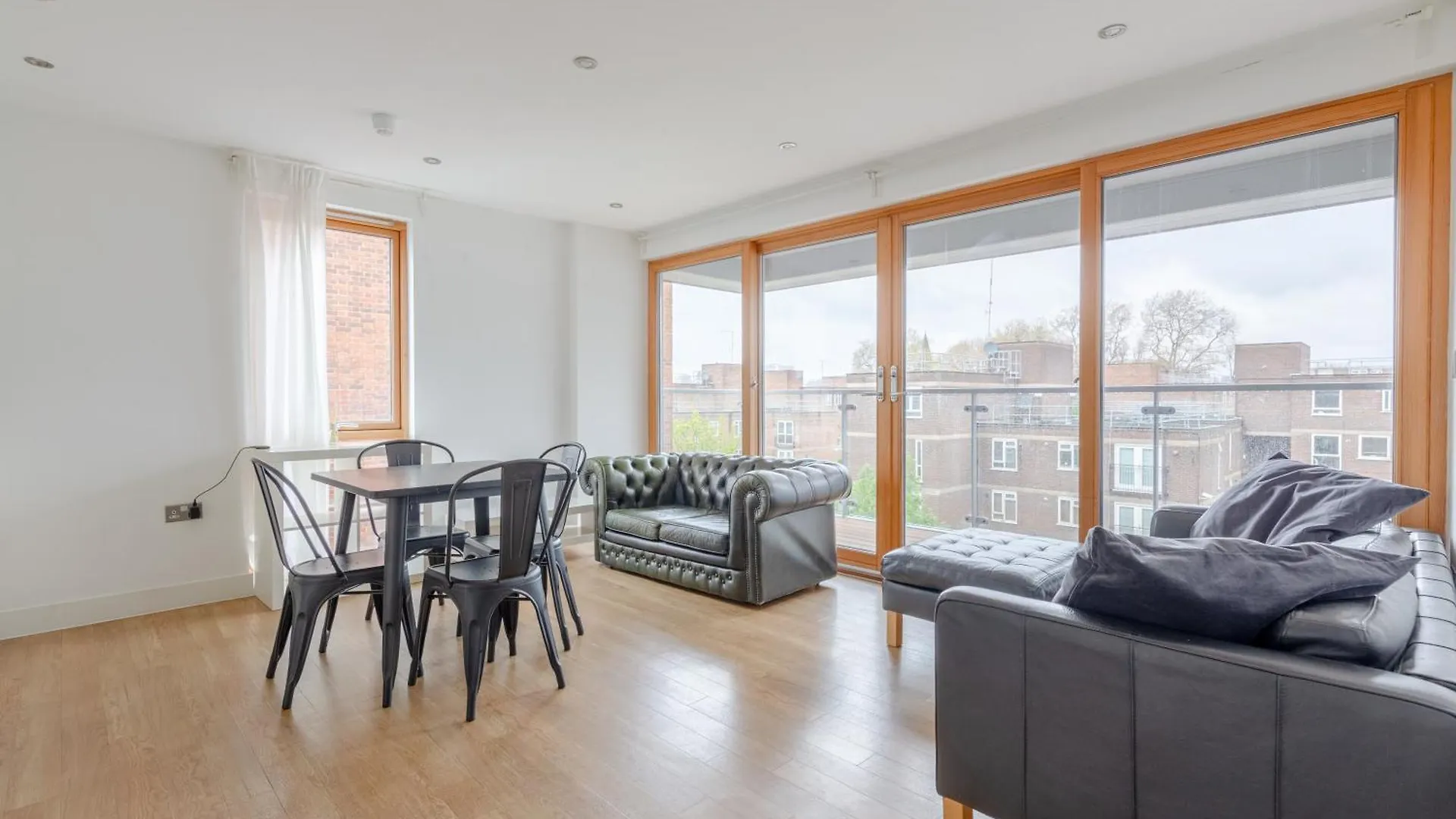 Peaceful 1Bd Flat With Balcony - Bethnal Green London 0*,