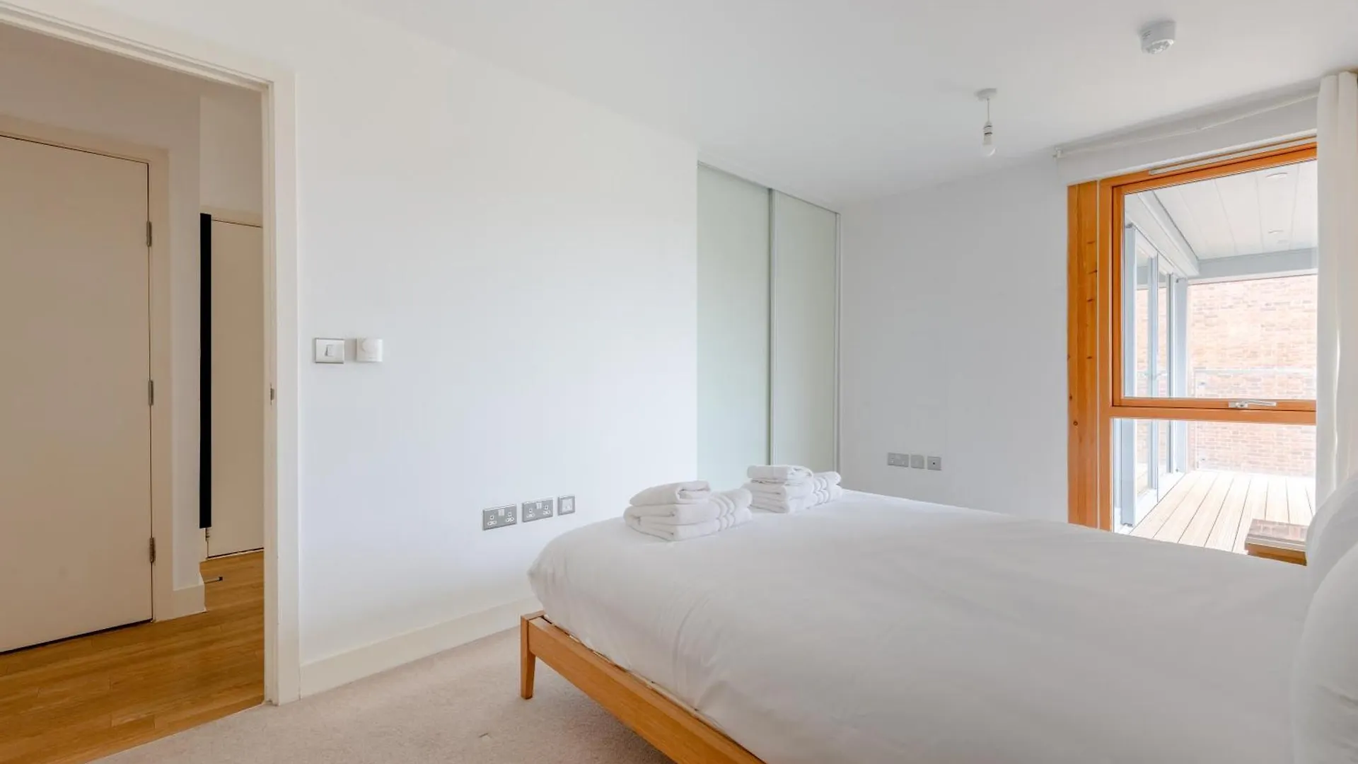 Peaceful 1Bd Flat With Balcony - Bethnal Green London 0*,