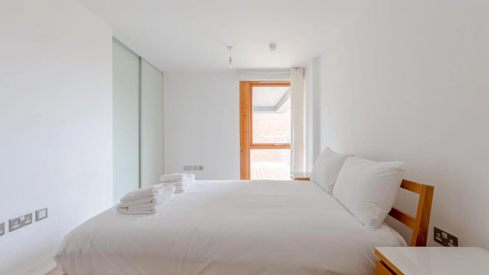 Apartment Peaceful 1Bd Flat With Balcony - Bethnal Green London